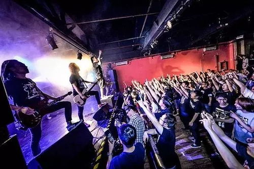 床上競技派對 深圳站紅糖罐上步public店掀起賽事熱潮